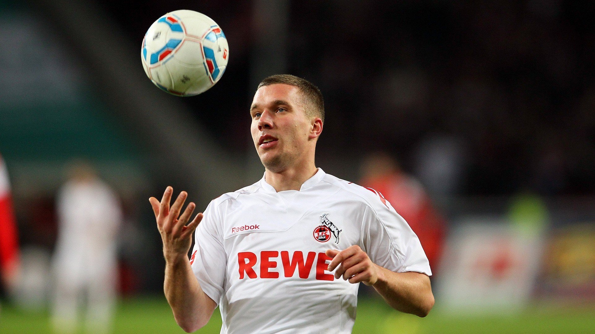 媒体聚焦：名家评论解读赛场战术变化